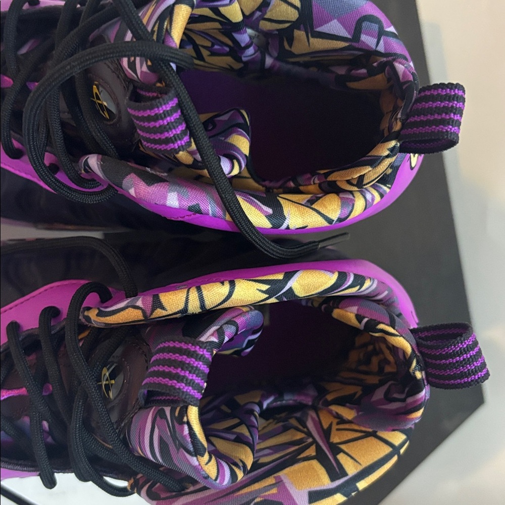 Purple and Black Nike Little POSITE ONE (GS). Size 7 youth . Fits a woman 8-1/2. - Picture 5 of 8